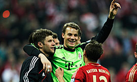 手面前上演 手面前上演