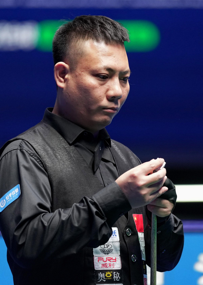 他的表现不 他的表现不